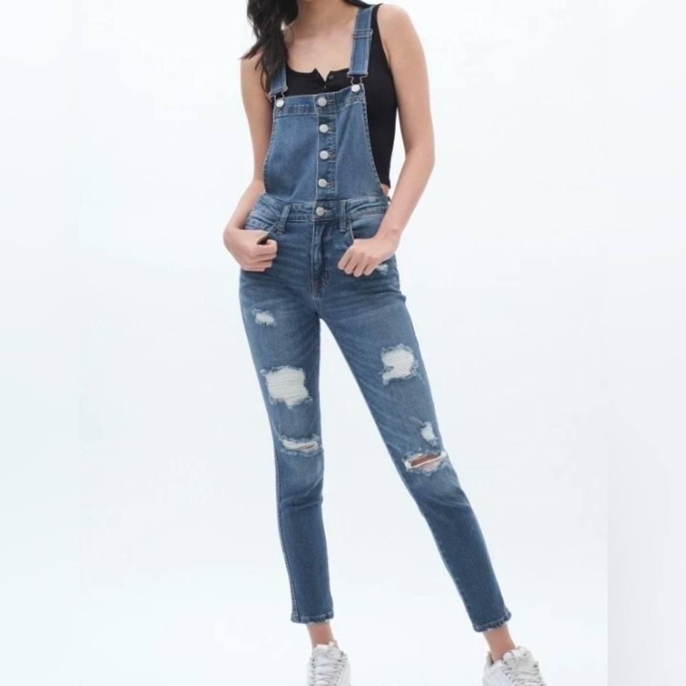 NEW Aeropostale Women's Skinny Denim
Jean Overalls Distressed size 4